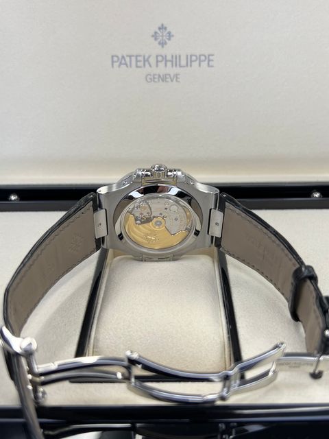 Patek Philippe Nautilus 5726A-001 Image 4